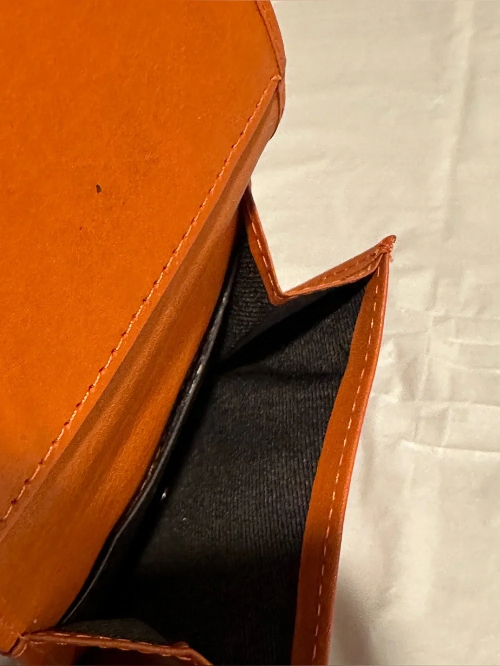 Taxi Wallet One World One Wallet Soft Leather Compact Wallet Cognac Brown